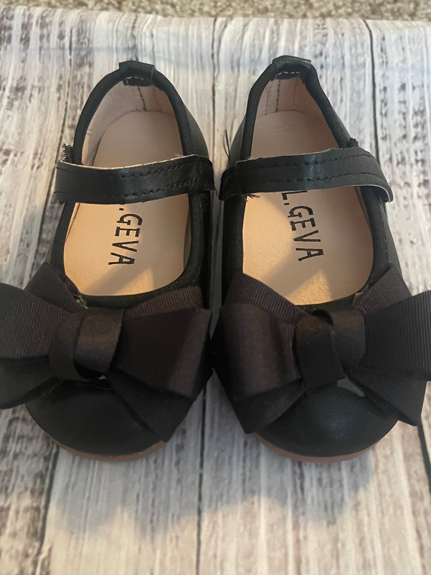 Giveaway- Clearance- Bow Dress Shoes