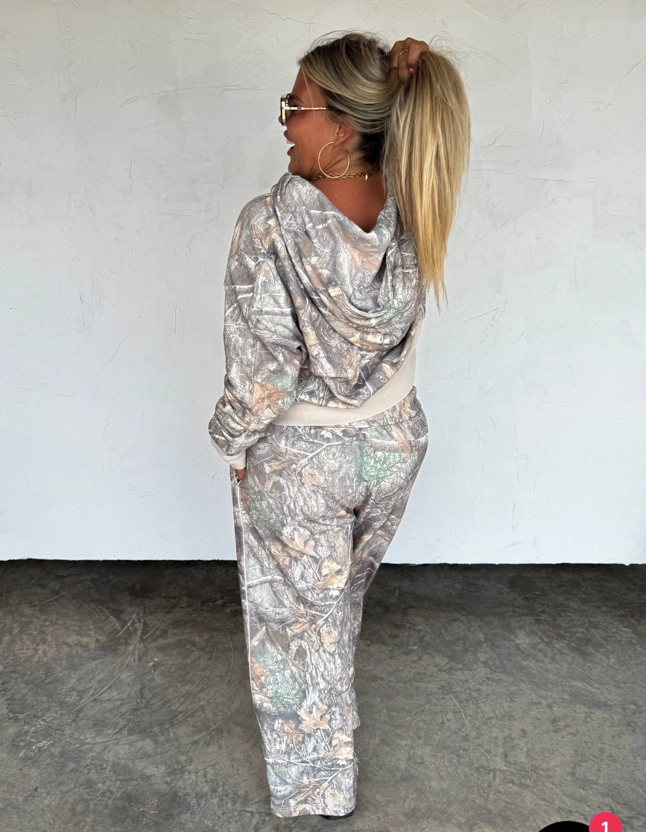 Women’s Camo Cutie - Sweatshirt