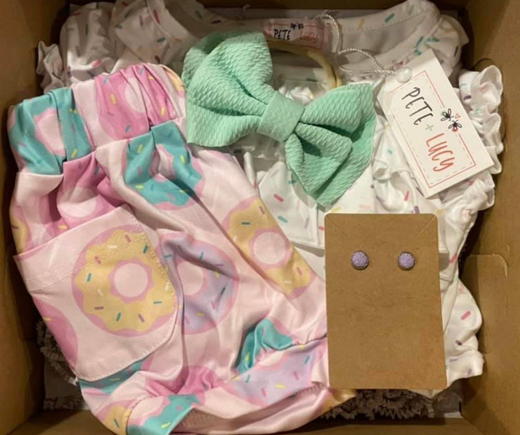 Mystery Box -Girls-Medium bundle